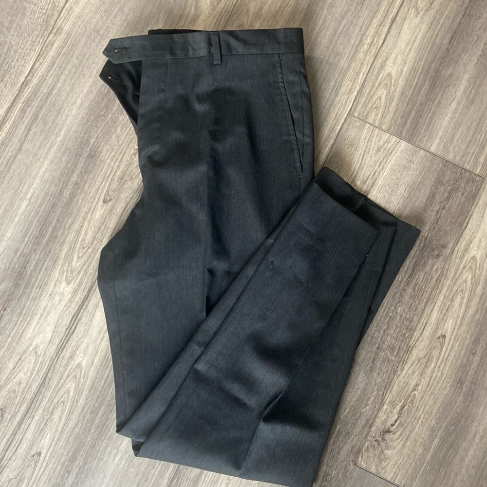 Jos.A. Banks Executive Dress Pants 100% wool 34R